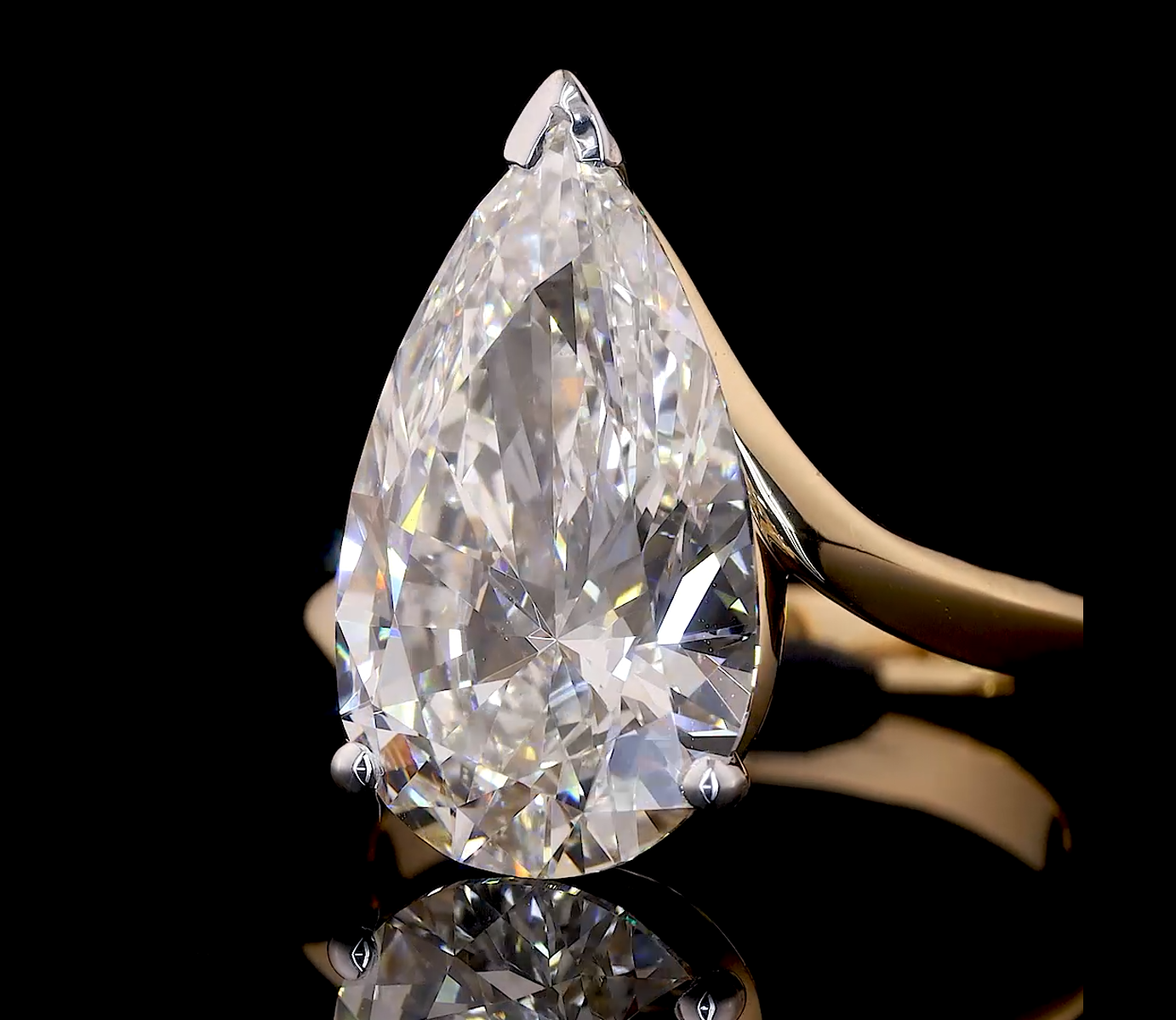 pear solitaire diamond ring