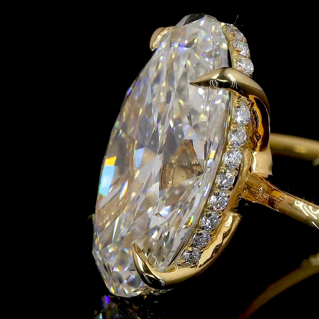 8-Carat Oval Diamond Ring with 0.43ct Round Diamonds