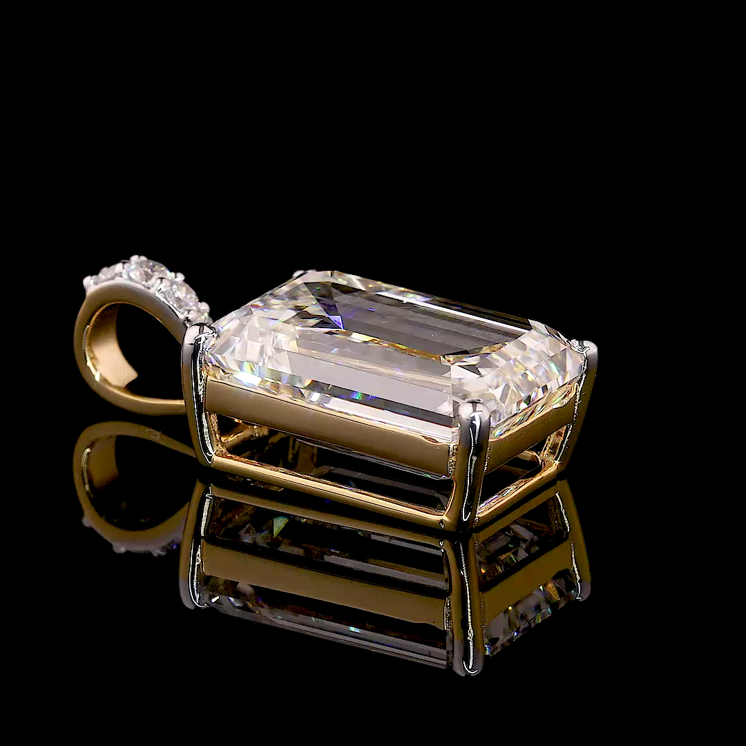 Emerald-Cut Diamond Pendant in 18K Yellow Gold