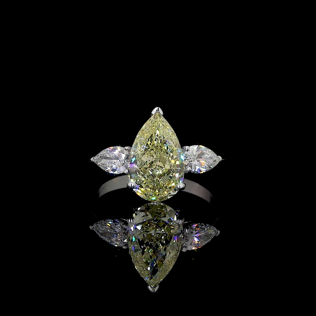 4.50ct Pear-Shaped Fancy Yellow Diamond